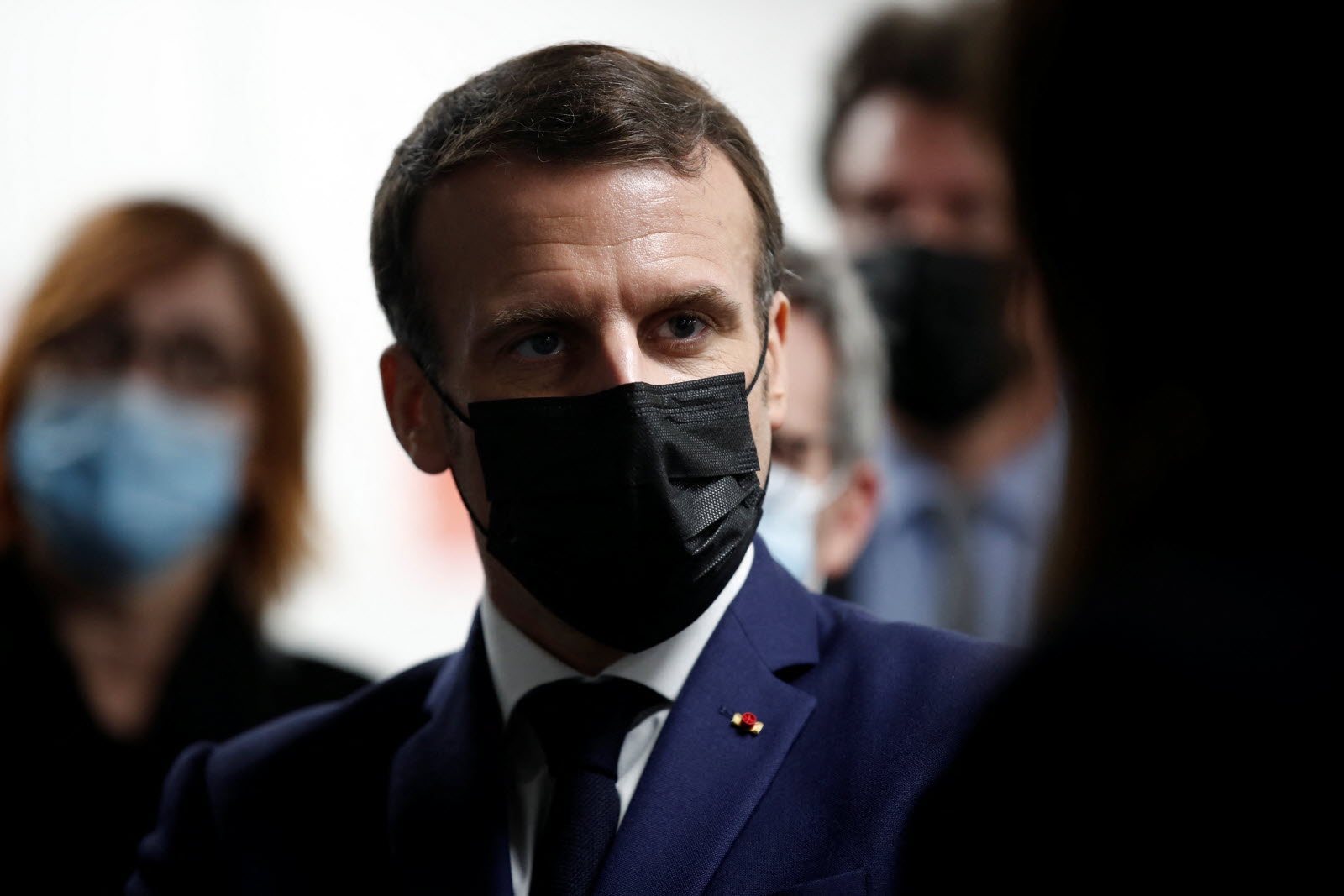 Emmanuel Macron explique pourquoi il ne compte pas se faire vacciner dans l’immédiat