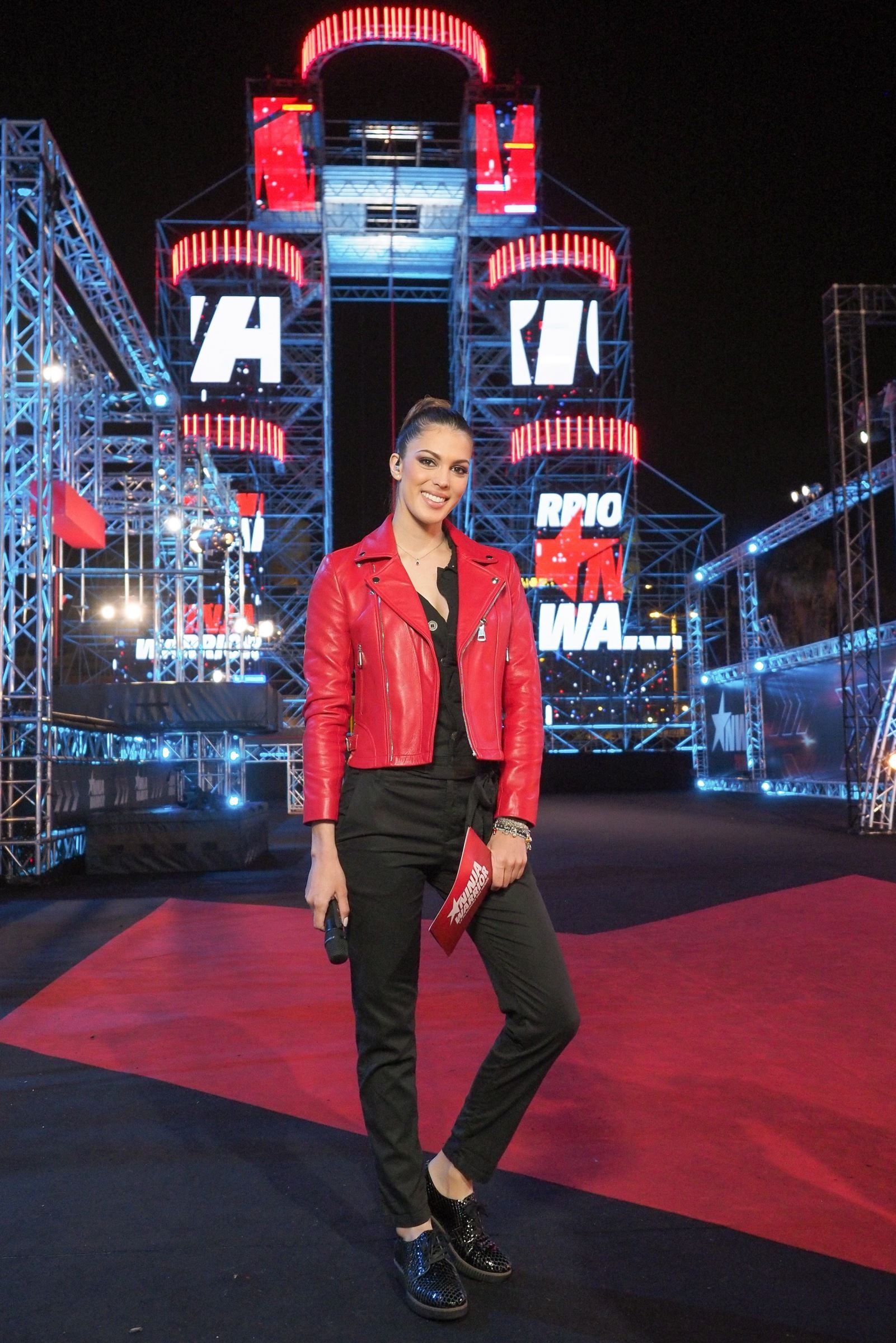  Iris Mittenaere sur le tournage de Ninja Warrior @TF1