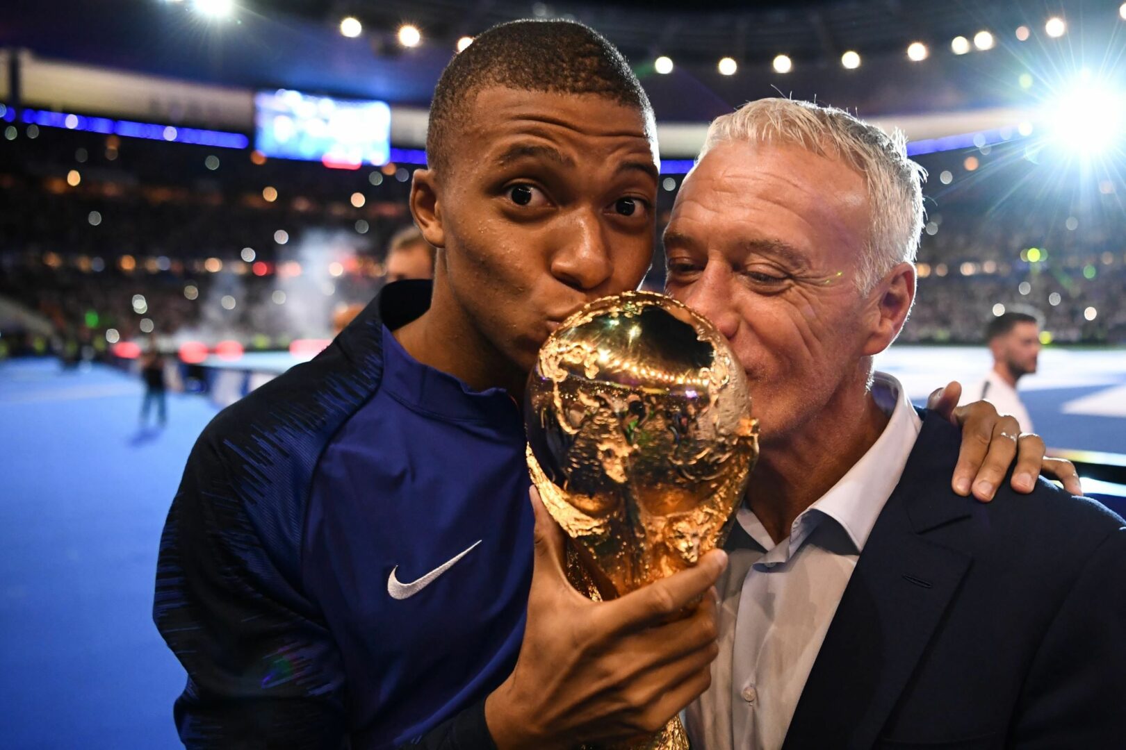  Kylian Mbappé et Didier Deschamps / @ Franck Fife/Pool/Bestimage