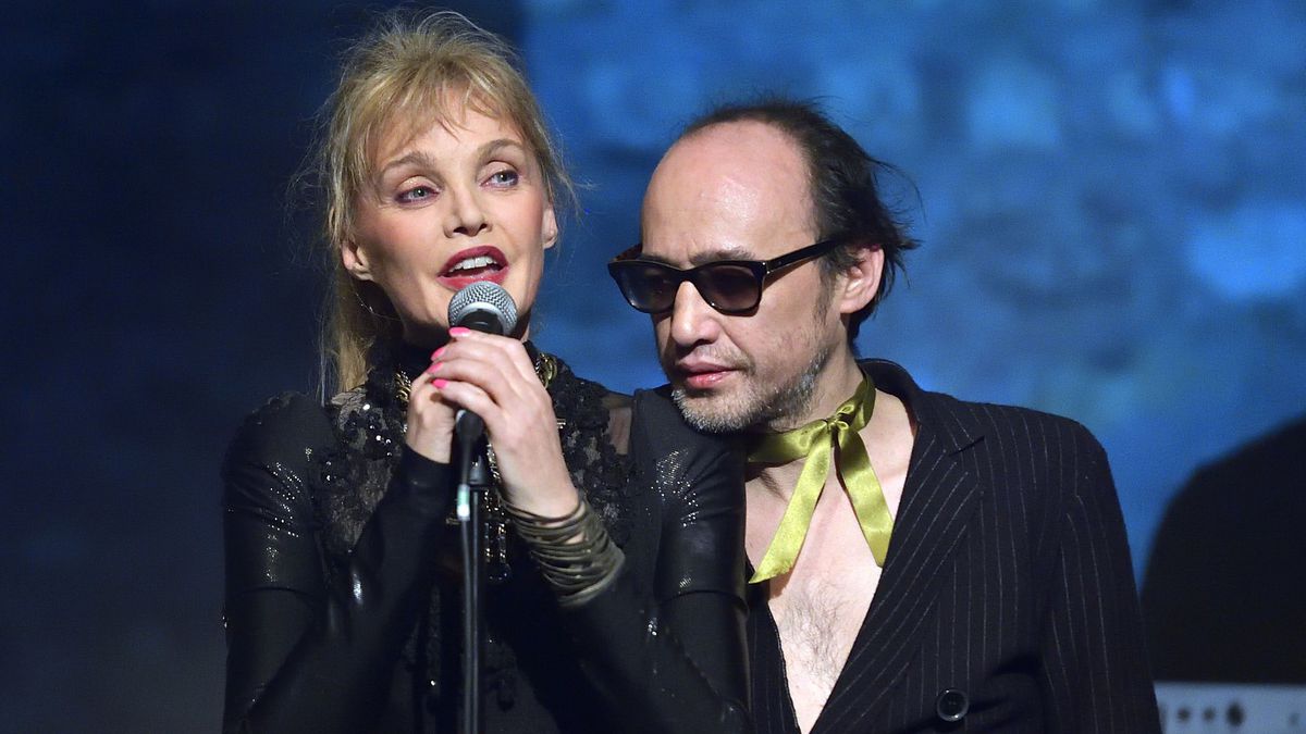 Mort de Nicolas Ker : Insonsolable, Arielle Dombasle pleure "un être rare"