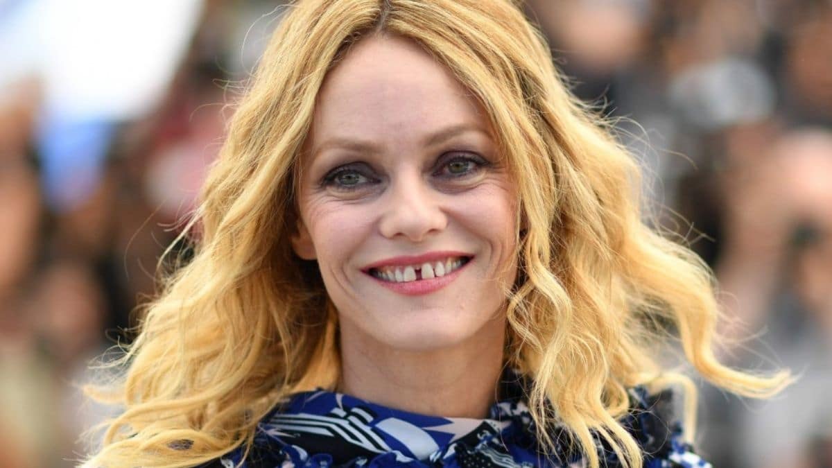 Vanessa Paradis s'engage contre l'homophobie en reprenant un titre de Hoshi !