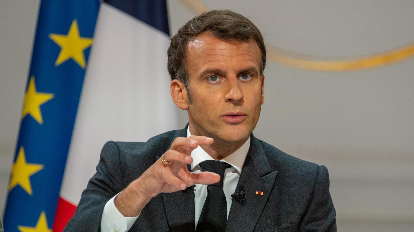 Emmanuel Macron giflé lors d'un déplacement dans la Drôme : Découvrez la vidéo choc !