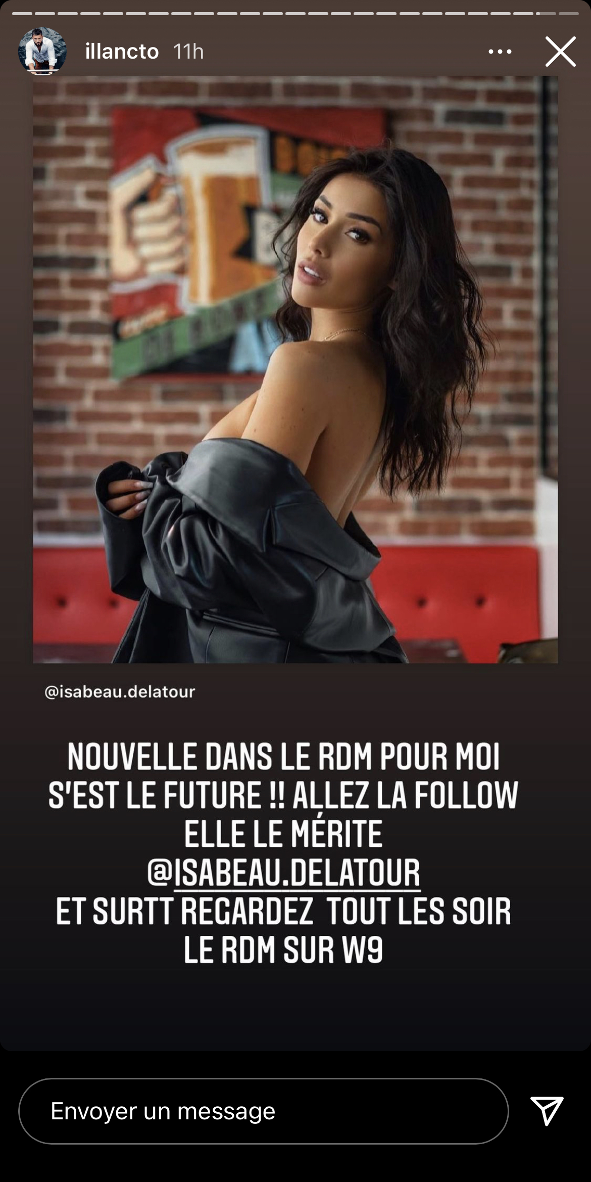  Illan s'affiche au restaurant avec Isabeau @ Instagram