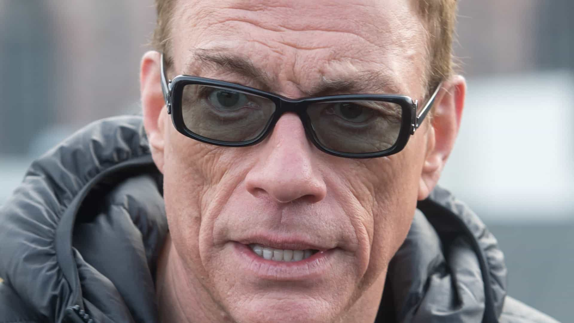 JCVD "Équiped" contre la Covid-19 : "Je n’ai pas tellement peur du Covid, j’essaye de l’ignorer"