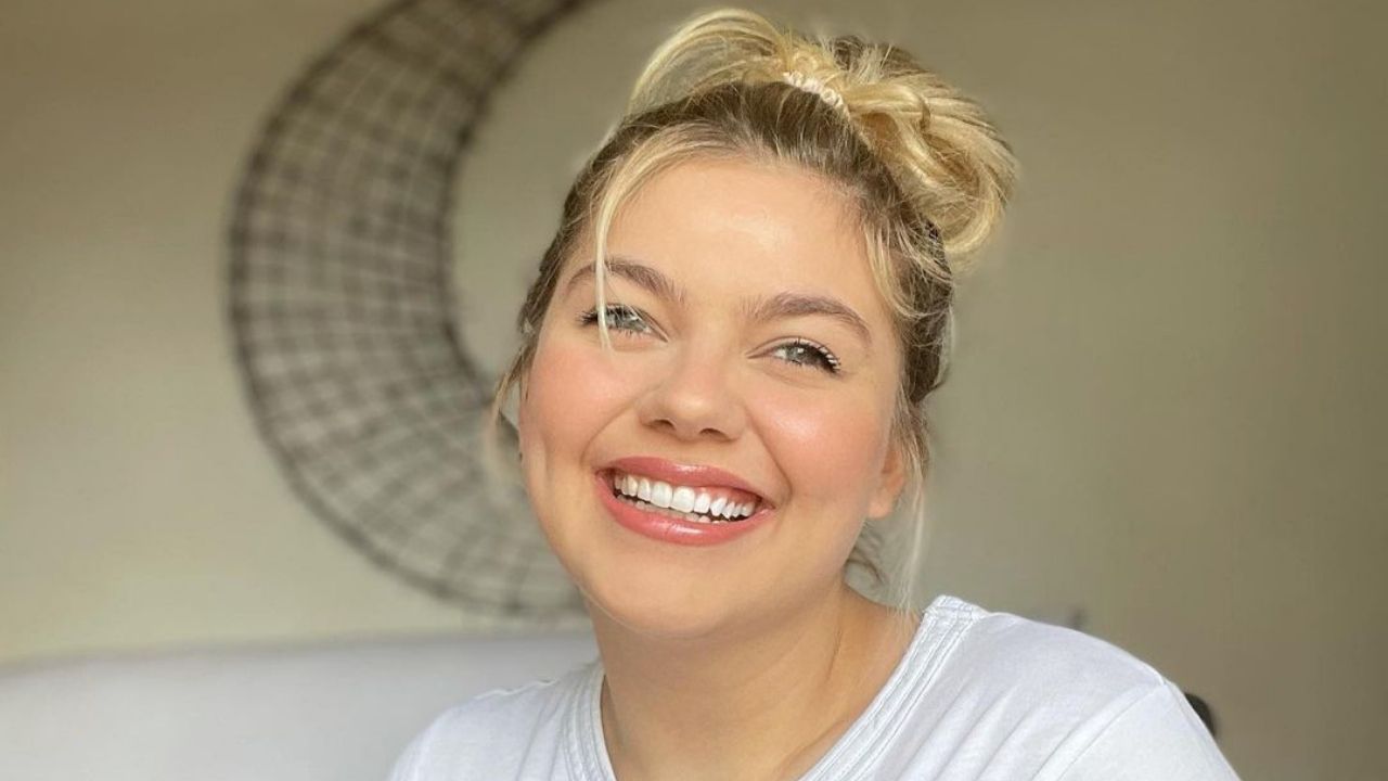 Louane se la joue femme fatale et envoûte les internautes