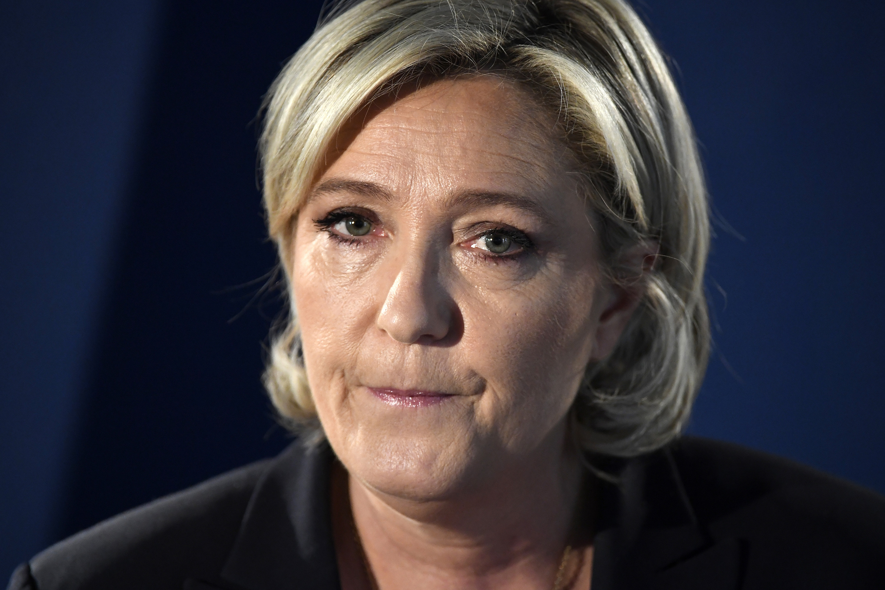 Marine Le Pen : Elle se moque ouvertement d’Eric Zemmour mais le craint !