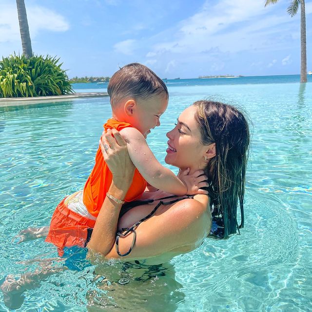  Nabilla et son fils Milann en vacances aux Maldives @Instagram