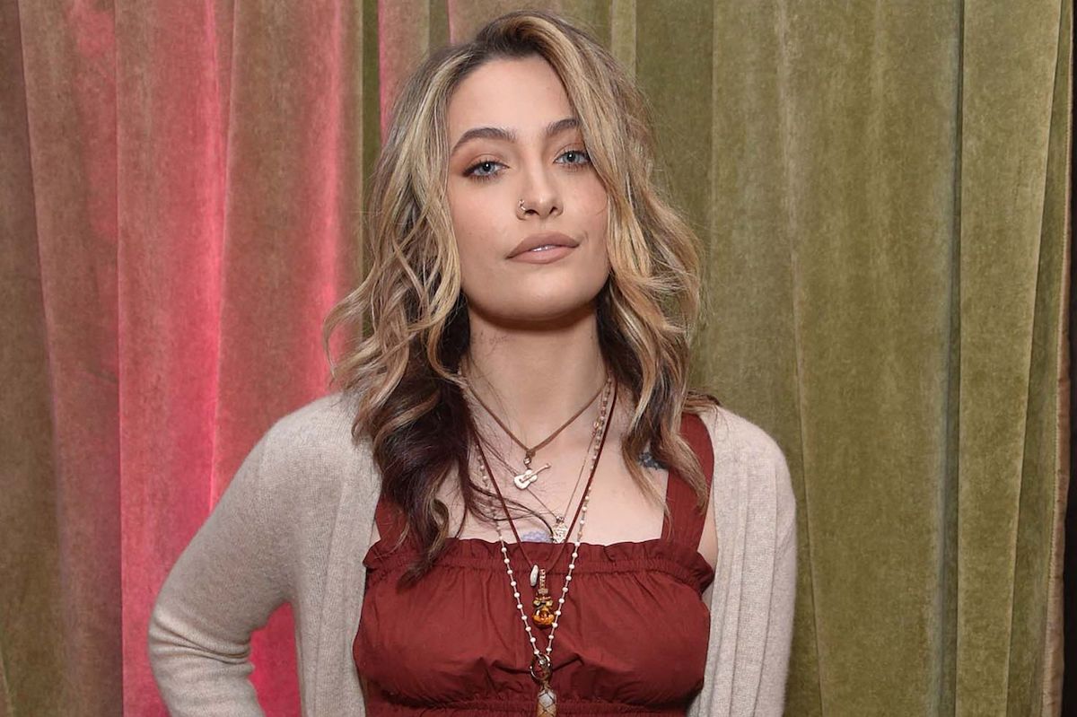 Paris Jackson se confie sur ses tentatives de suicide et sa relation avec sa mère biologique