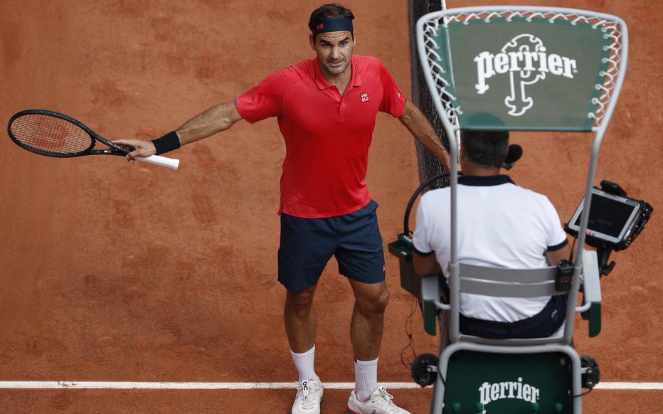 Roland-Garros : Roger Federer s'emporte face à l'arbitre dans un accès de colère