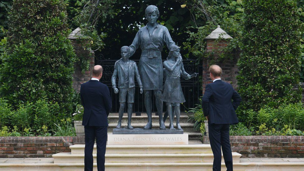  Lady Diana et les princes Harry et William en août 1995 @ Johnny Eggitt/AFP