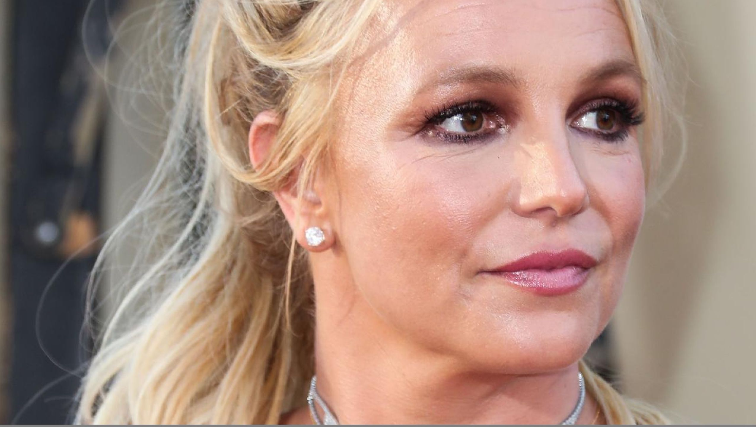 Britney Spears à bout tacle ses fans : "Embrassez mon cul" : Madonna intervient !