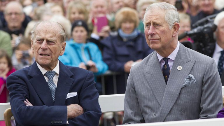  La reine Elizabeth II et le prince Andrew @Getty Images)