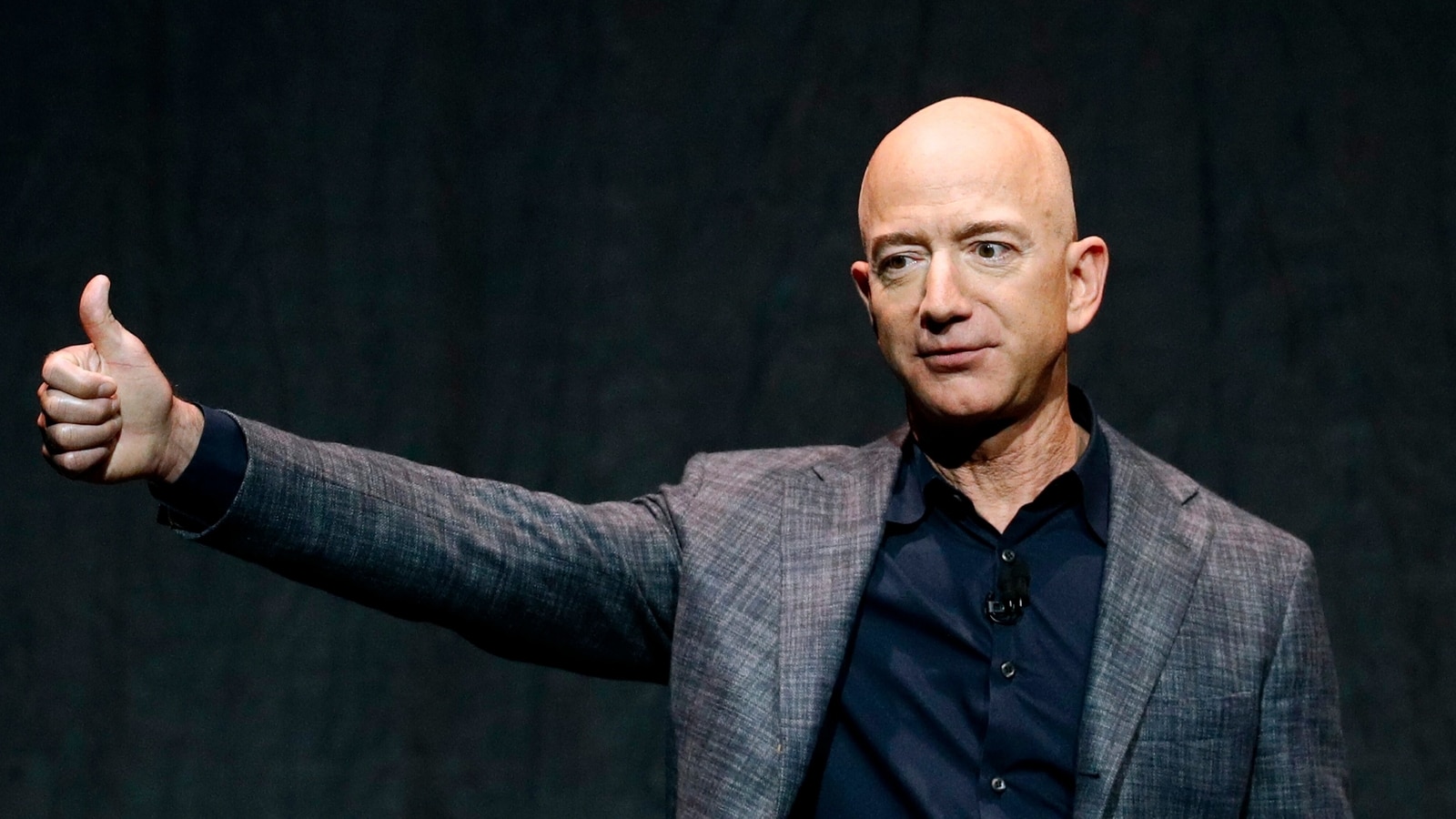 Jeff Bezos : Le multimilliardaire laisse sa place à la tête d’Amazon !