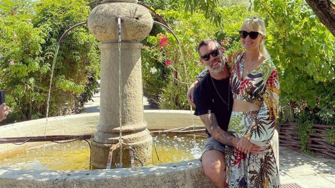 Laeticia Hallyday et Jalil Lespert jouent les touristes à Paris : Cette visite improbable