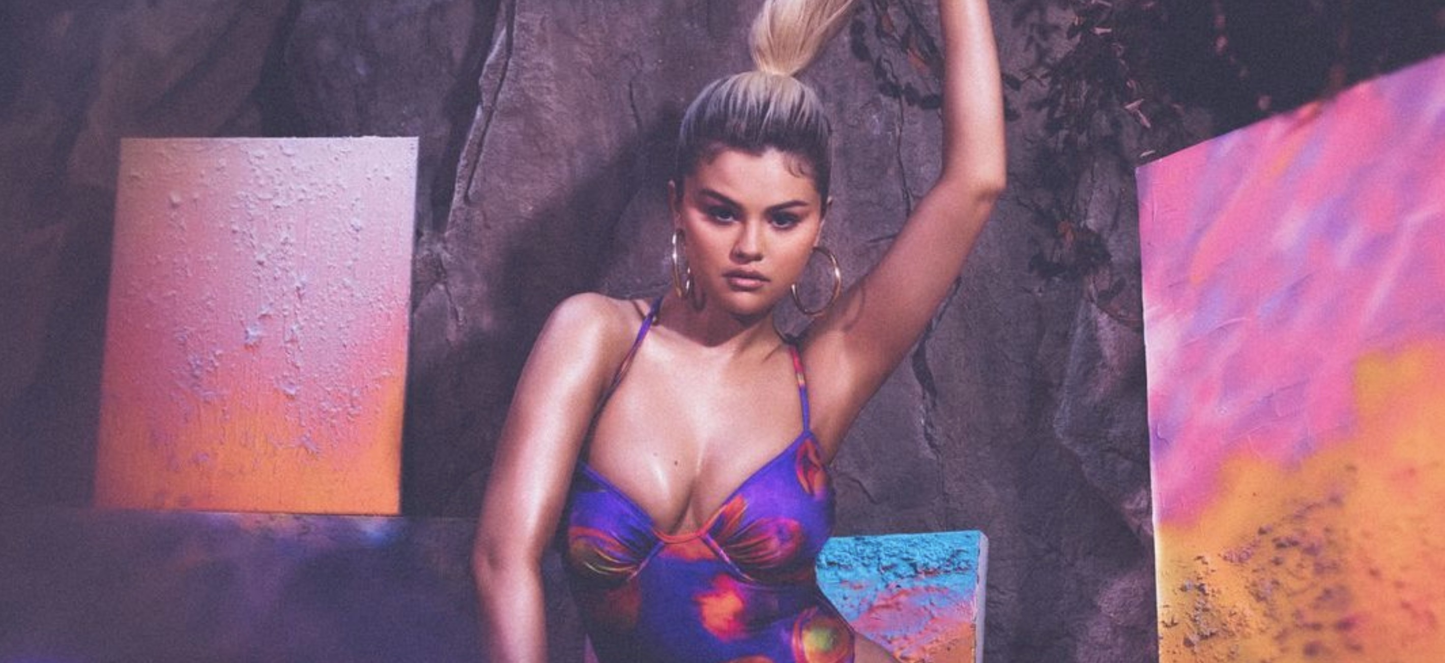 Selena Gomez, le corps huilé dans un bikini ultra-sexy : Ses photos font le buzz