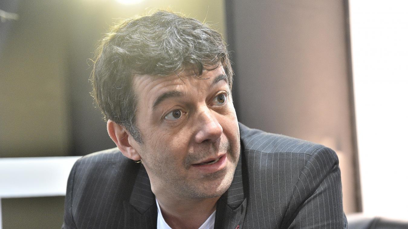 Stéphane Plaza : Très mauvais conducteur, il vient d’avoir un accident : &quot;Ma voiture a explosé&quot;