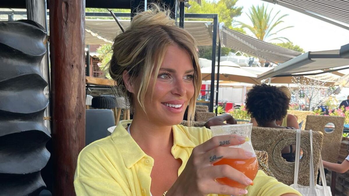 Emilie Fiorelli retrouve son ex M'Baye Niang et partage un joli cliché de famille !