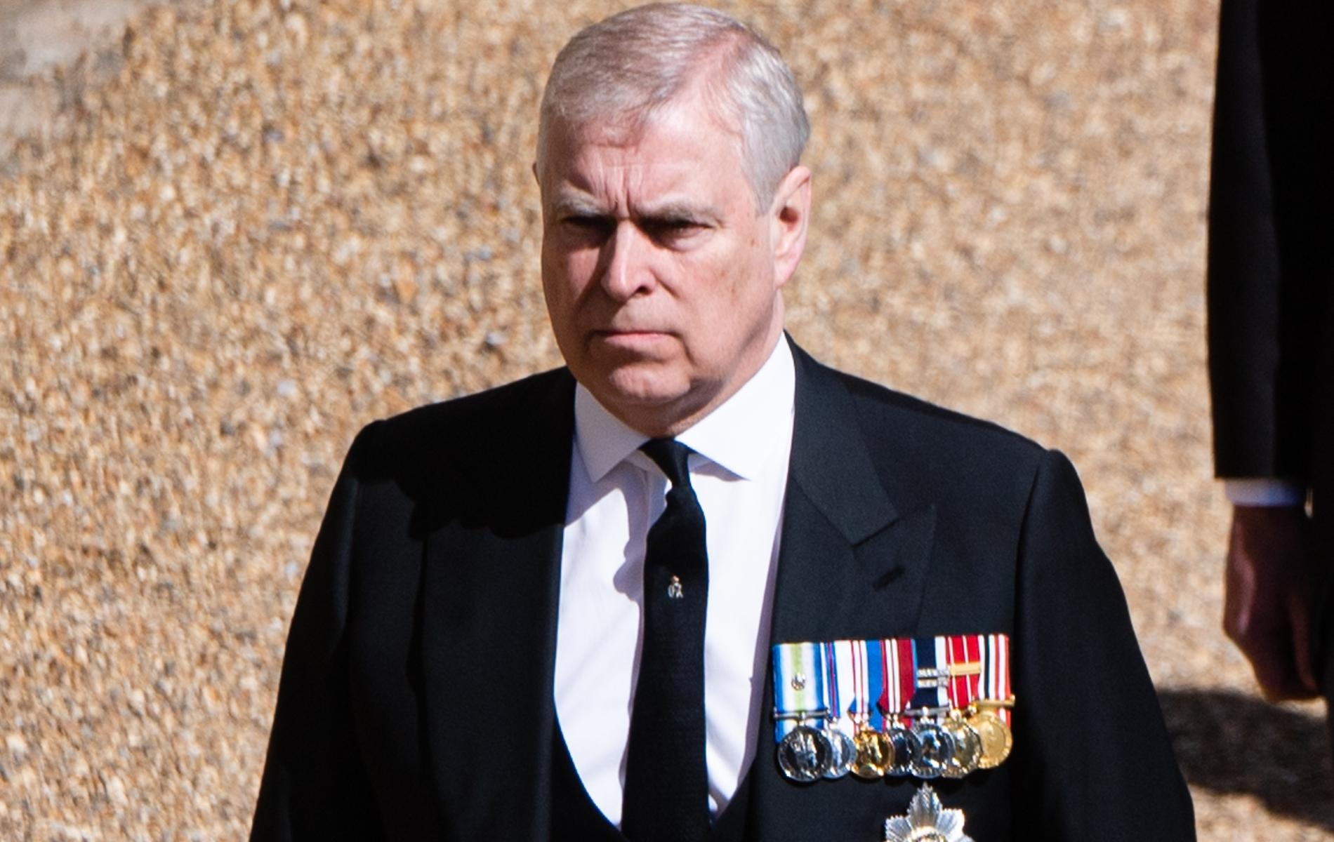 Affaire Epstein : Le prince Andrew fait appel au même avocat... que Chris Brown !