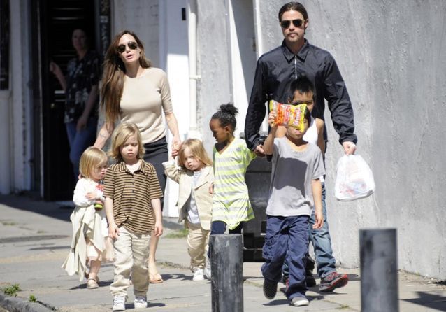  Brad Pitt Angelina Jolie et leurs enfants @Abaca