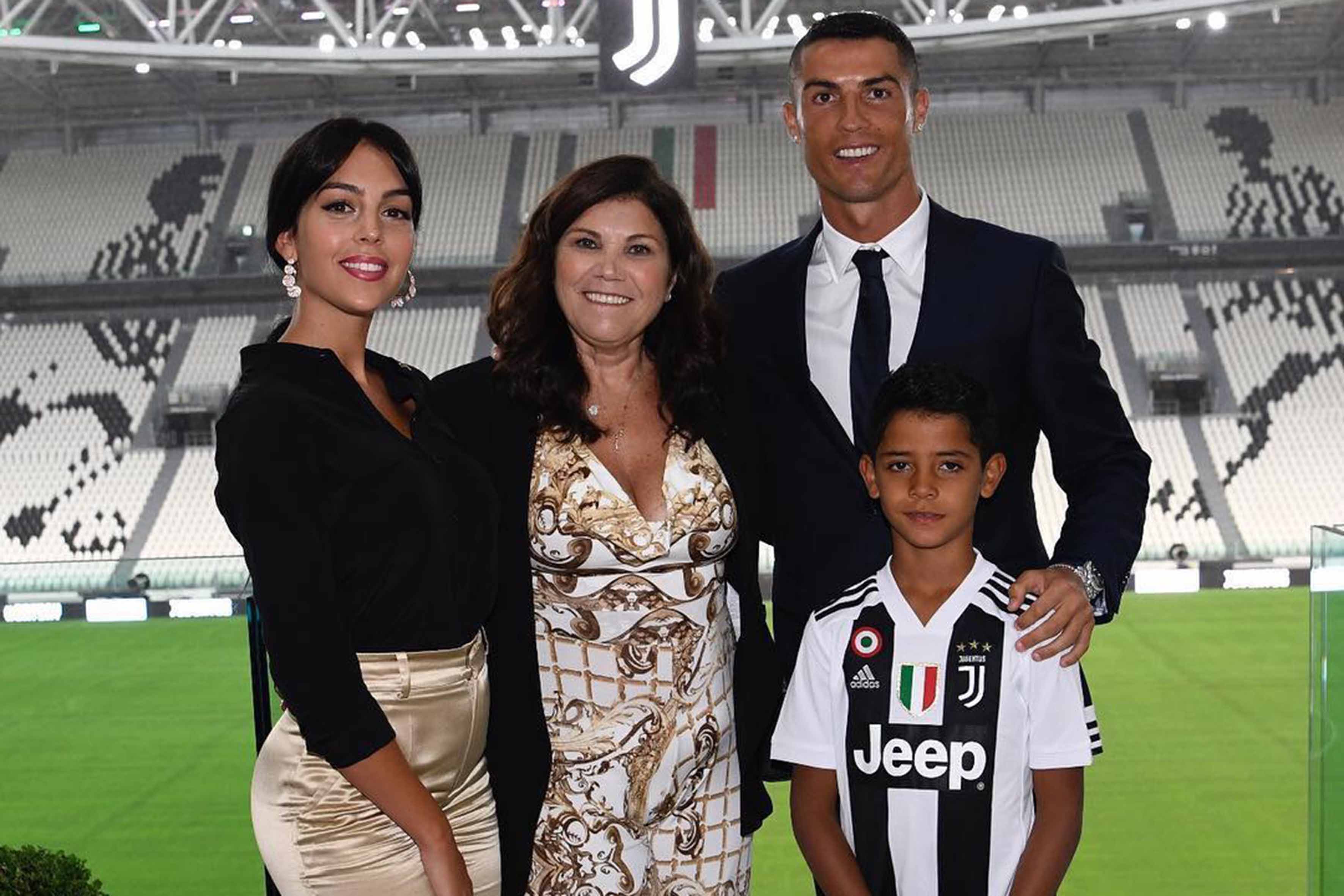 Cristiano Ronaldo bientôt marié à Georgina Rodriguez ? Pourquoi sa mère s'y opposerait !