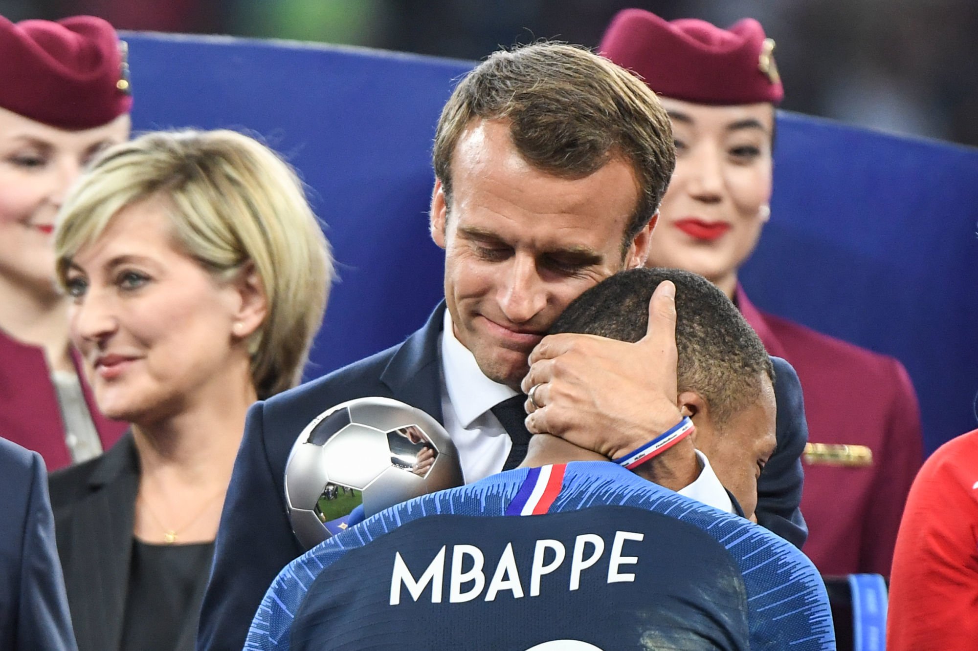 Emmanuel Macron fan de foot @AFP