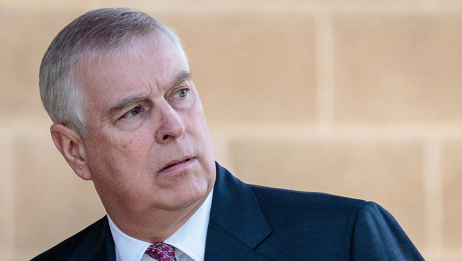 Prince Andrew : Des photos compromettantes dans l'affaire d'abus sexuels apparaissent