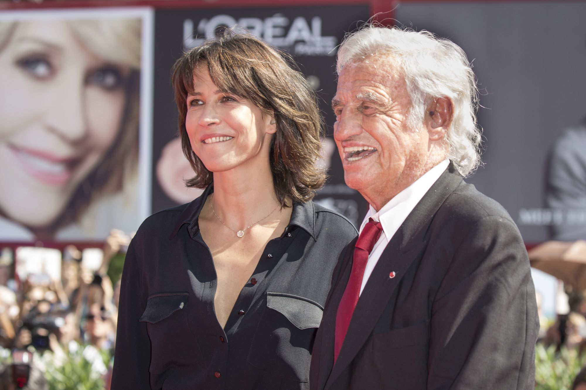 Sophie Marceau "pas triste" de la mort de Jean-Paul Belmondo : Elle s'explique