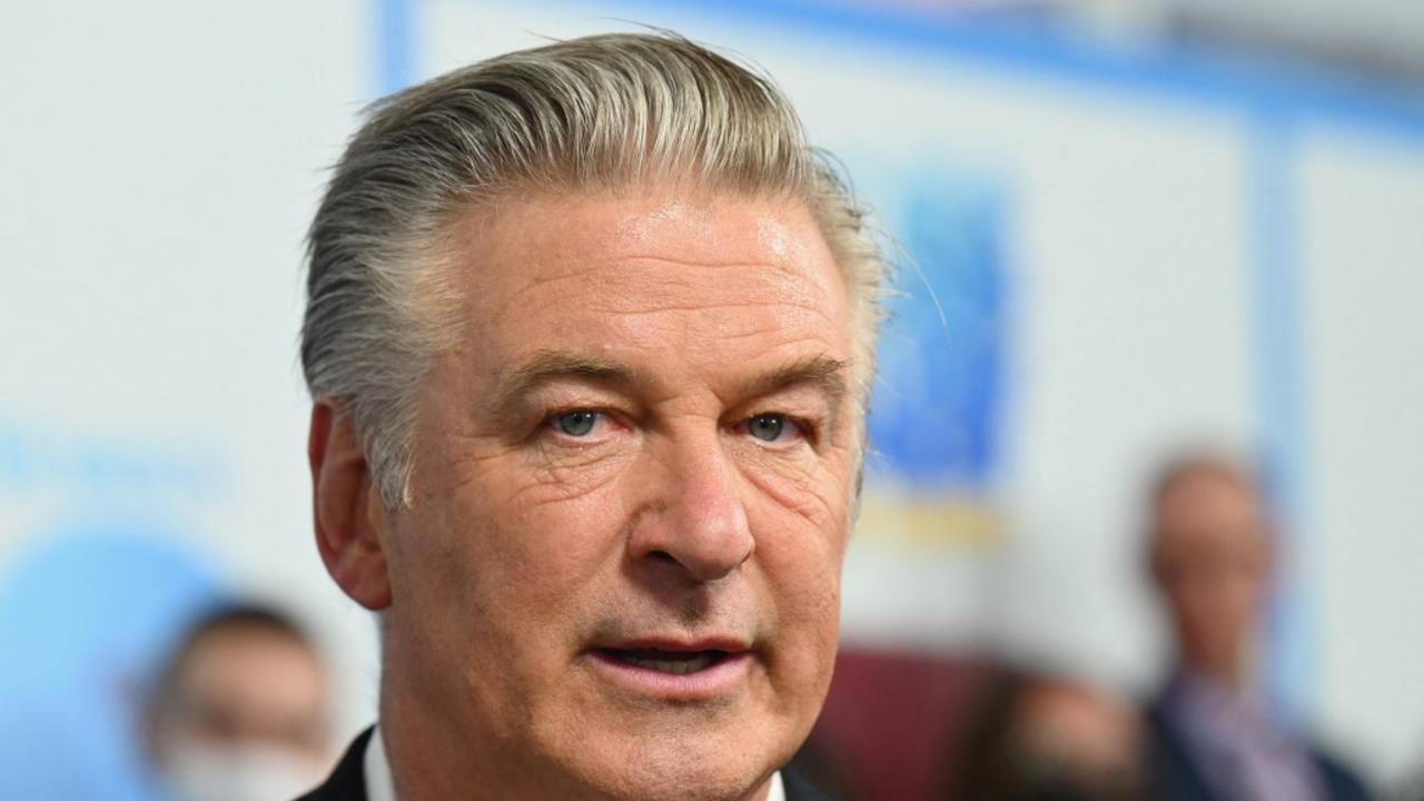 Alec Baldwin auteur d'un tir mortel : L'acteur annonce l'annulation du tournage du film Rust