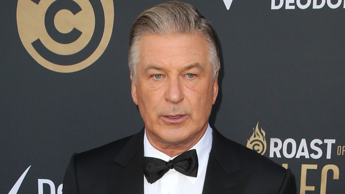 Le réalisateur Joel Souza dévoile de nouvelles informations sur le tir accidentel d’Alec Baldwin