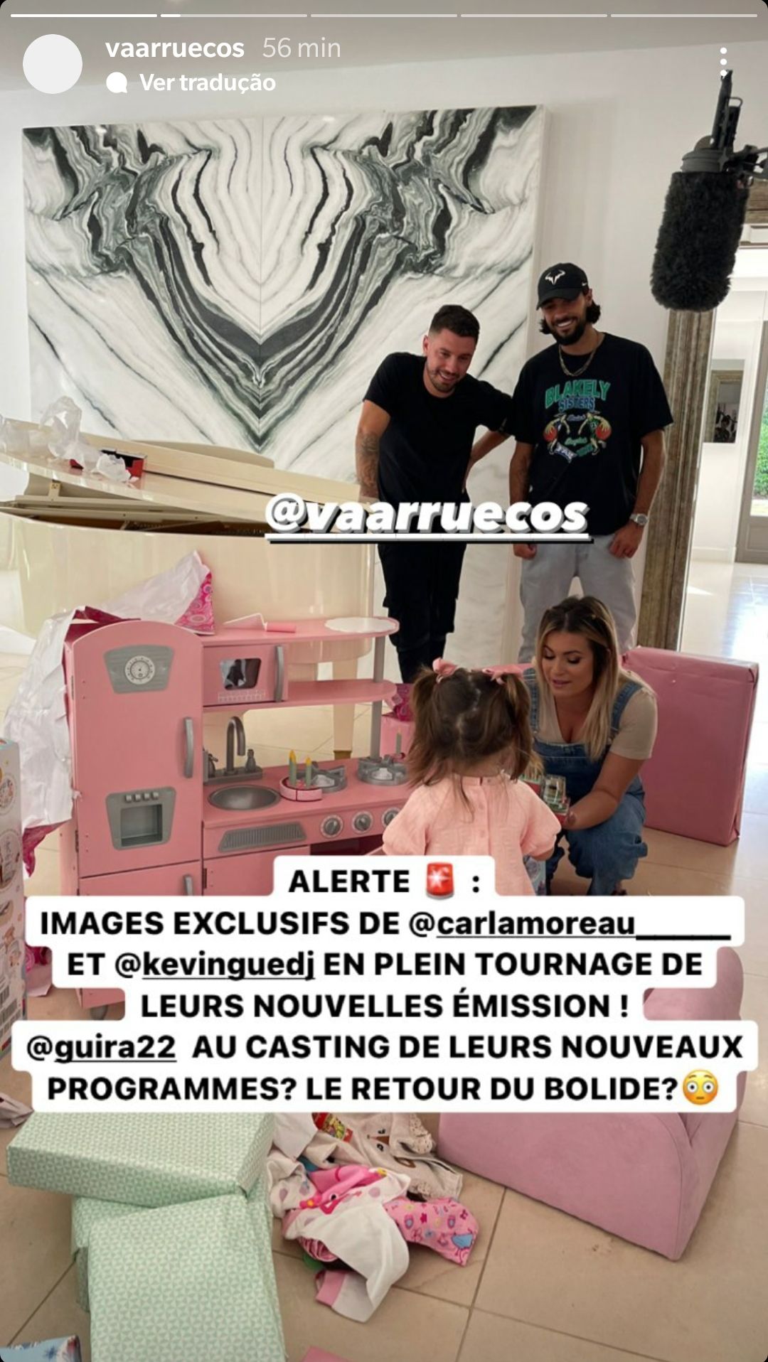  Carla Moreau, Kevin Guedj avec Julien Guirado sur le tournage de leur nouvelle émission @Instagram