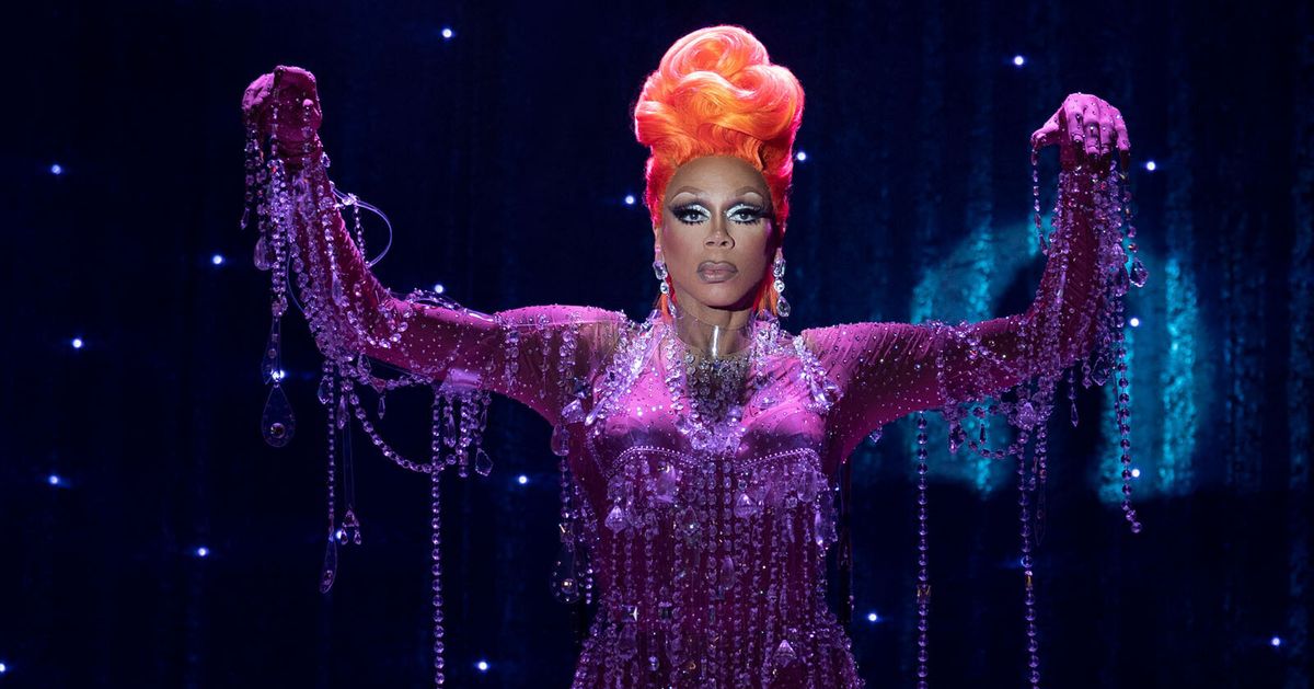 RuPaul, héros de la série "AJ and the Queen" et créateur des cultes "RuPaul's Drag Race" @ Beth Dubber / Netflix RuPaul, héros de la série "AJ and the Queen" et créateur des cultes "RuPaul's Drag Race" @ Beth Dubber / Netflix