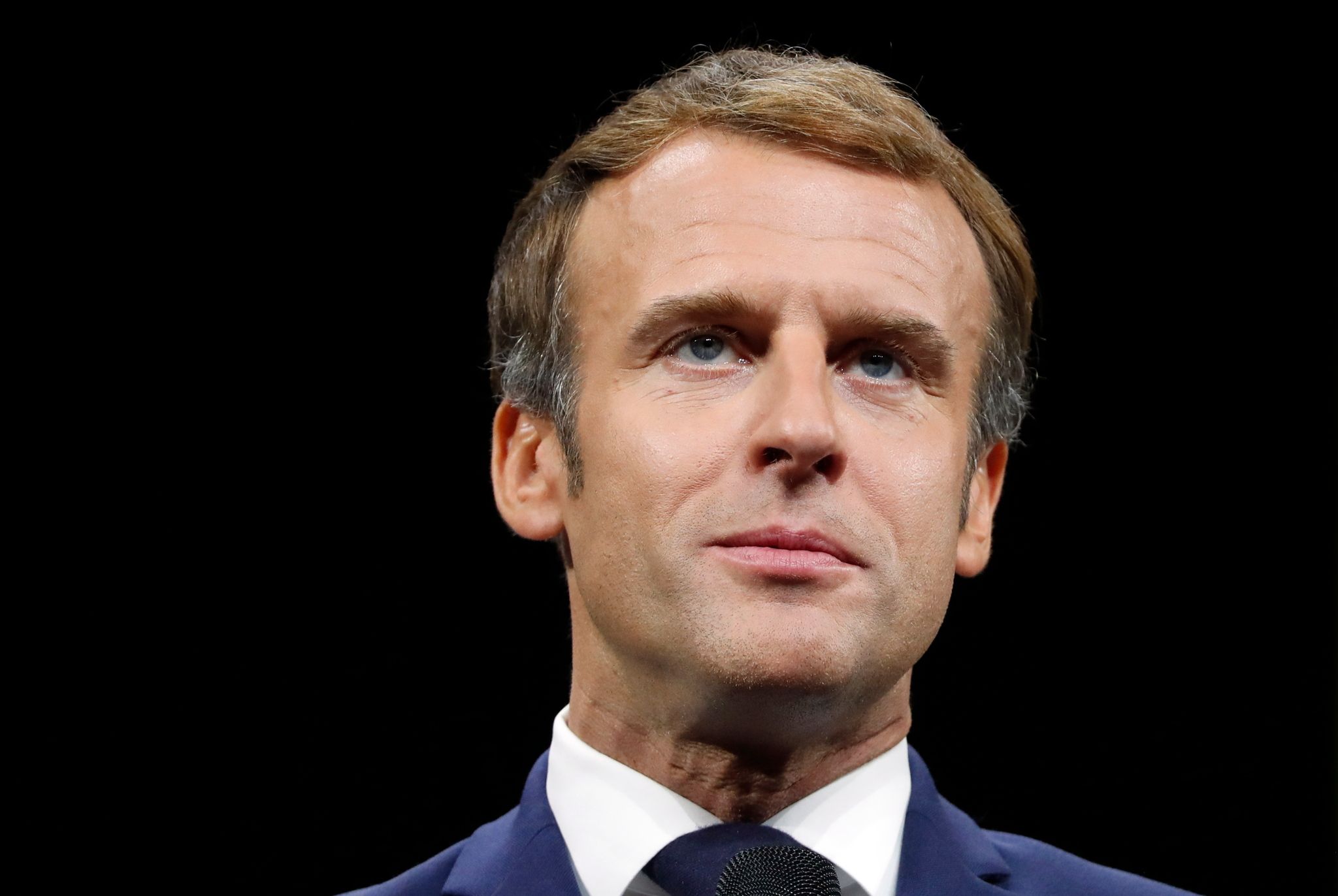 Emmanuel Macron agacé par une célèbre actrice : "Elle me fait chier"