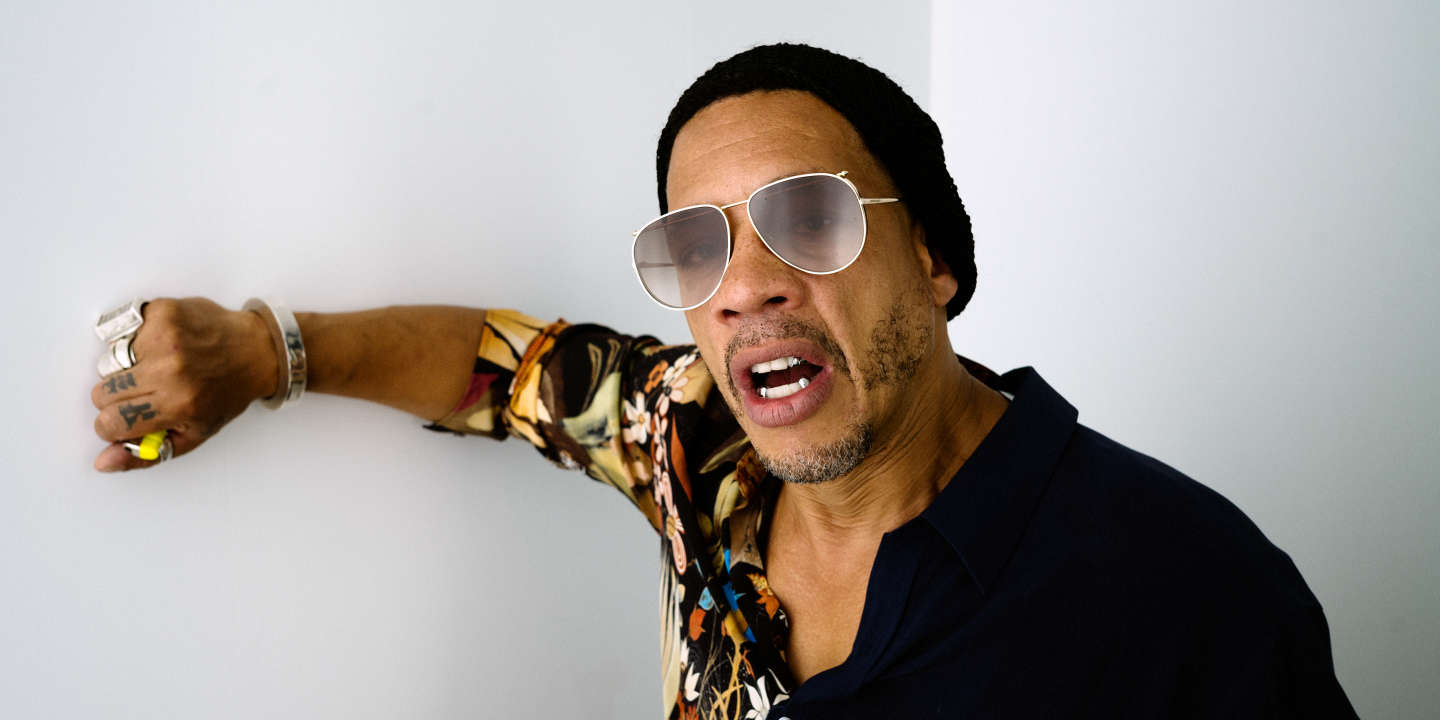 JoeyStarr : Il se confie sur son enfance pas facile entre drogue et mère disparue