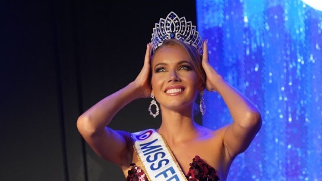 Miss France : Amandine Petit victime de "mains aux fesses" ? Elle répond