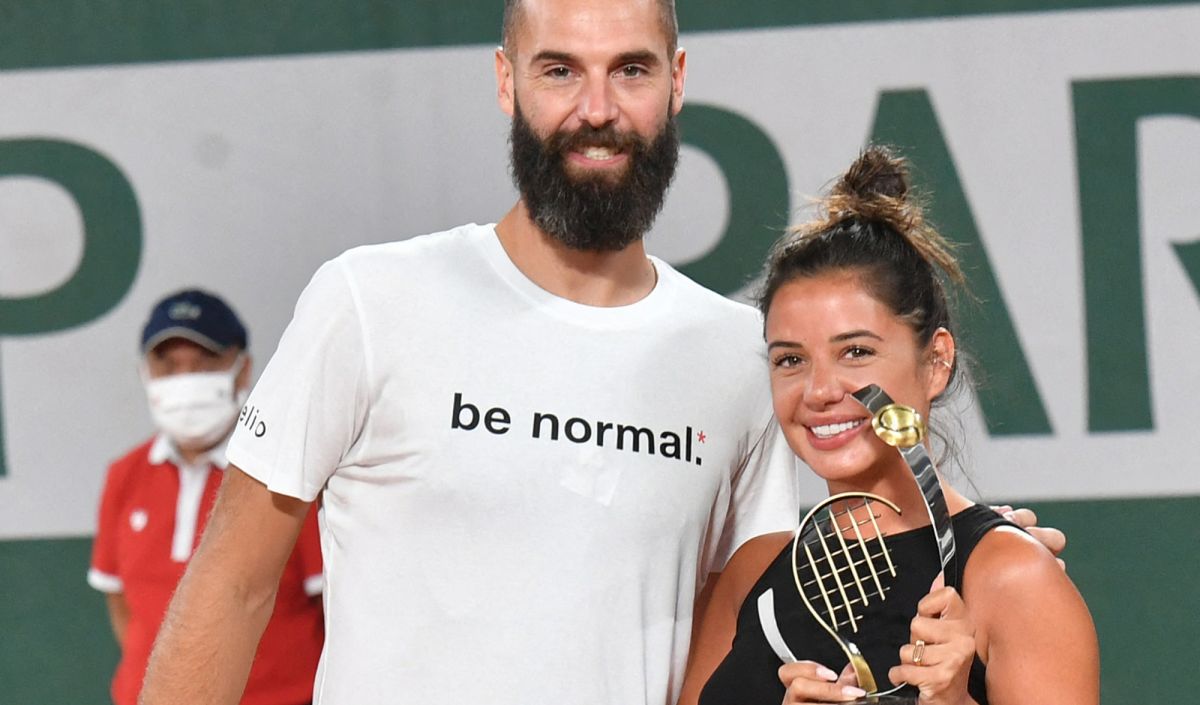  Benoît Paire et sa compagne Julie Bertin - Benoît Paire lors d'un match de tennis à Roland Garros, Paris. © Veeren/Bestimage