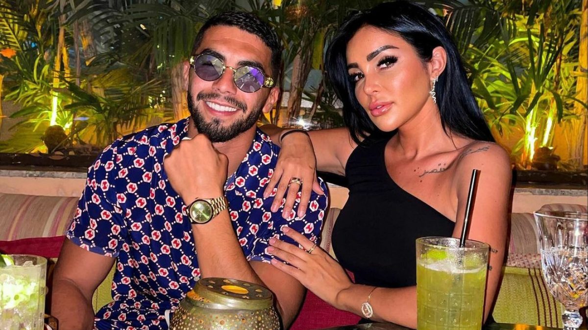 Fidji Ruiz mariée en secret avec le rappeur Anas ? Elle confirme !