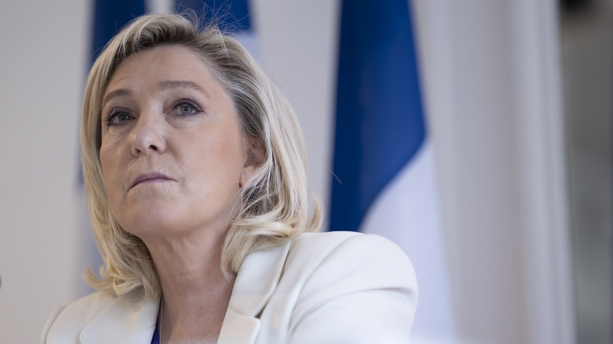 Marine Le Pen : Elle en veut toujours à son père de s’être marié sans lui dire