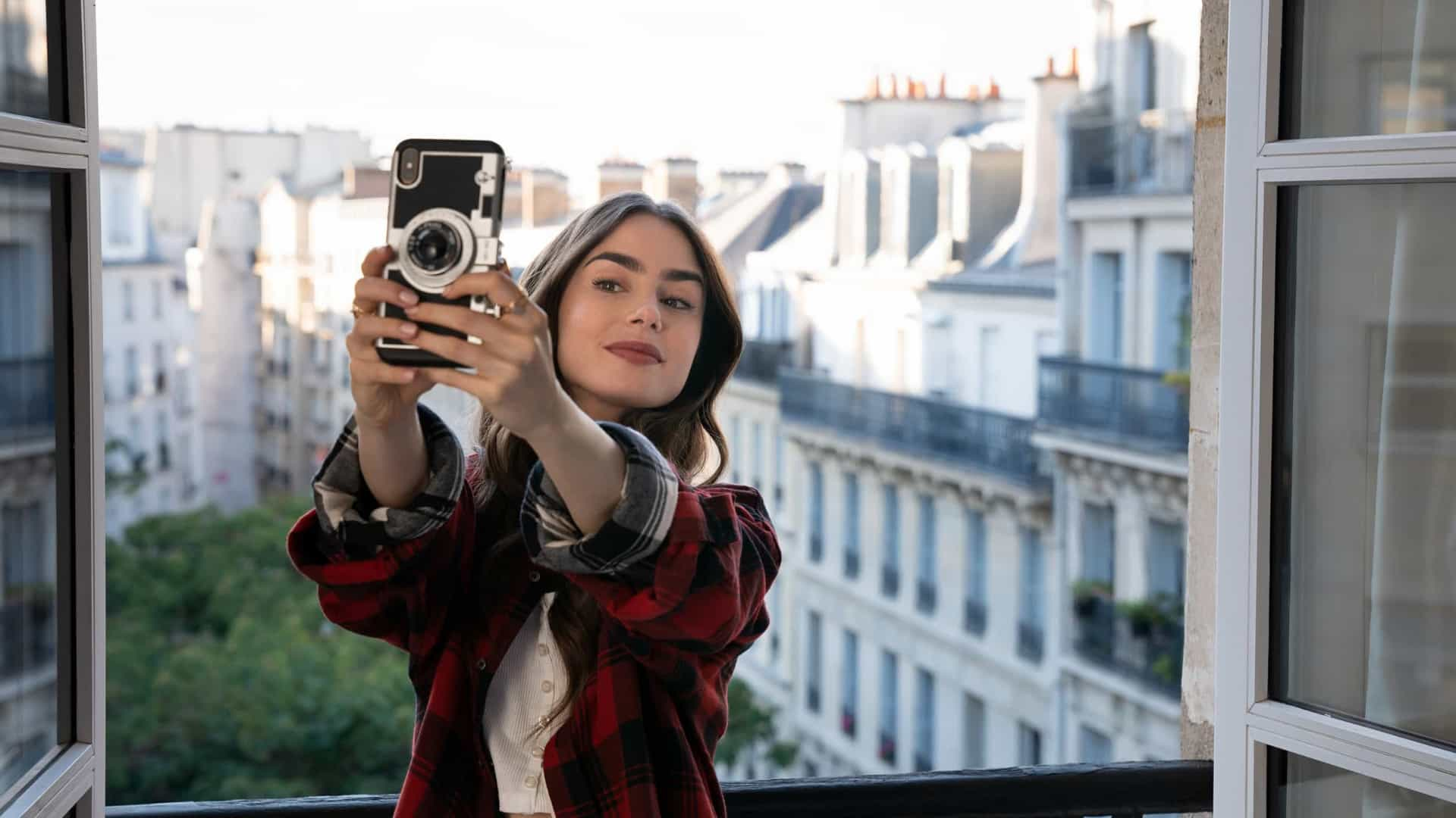  Emily in Paris @Netflix