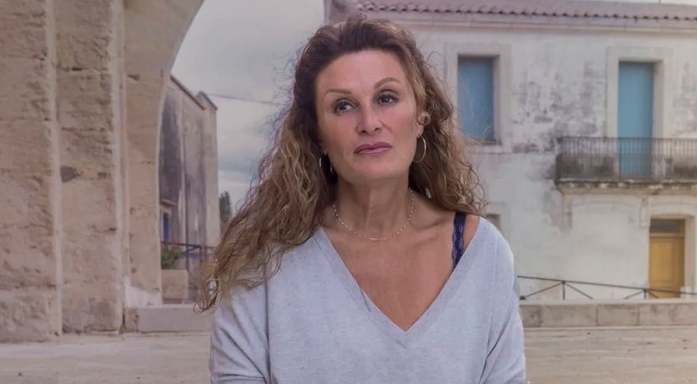 Hilona Gos  : Fred (Les Anges) l'accuse de porter de la fourrure... et la clashe violemment !