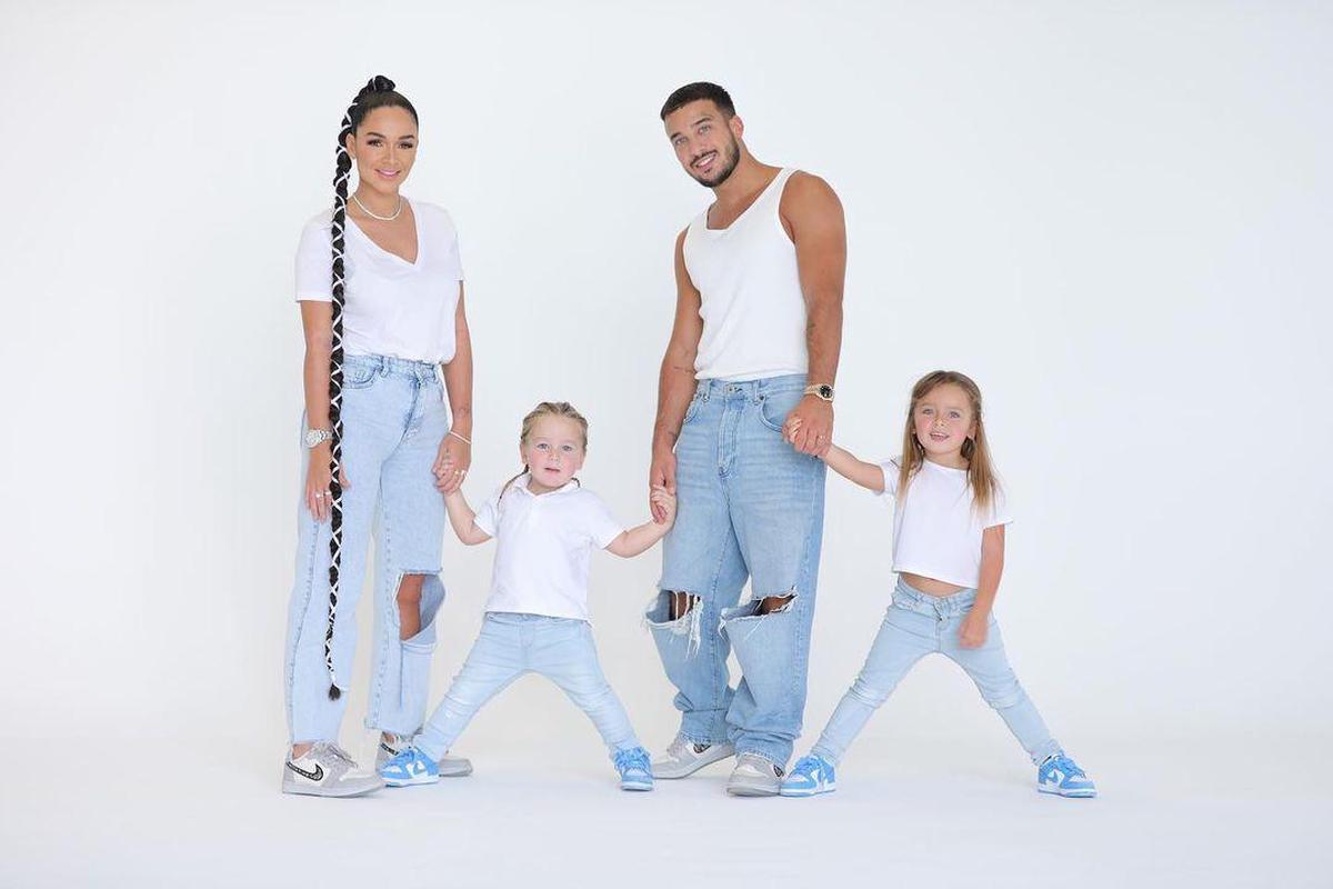 Jazz Correia (JLC Family) annonce que Chelsea et Cayden sortent leur premier single