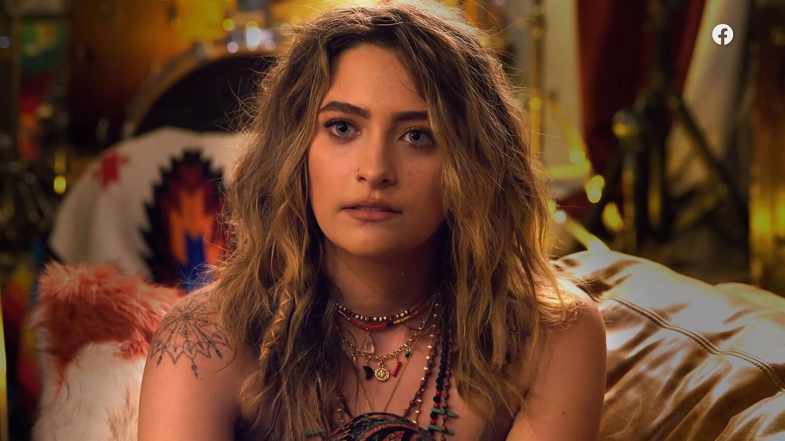 Paris Jackson se dévoile complètement nue en pleine nuit lors d'un étrange rituel