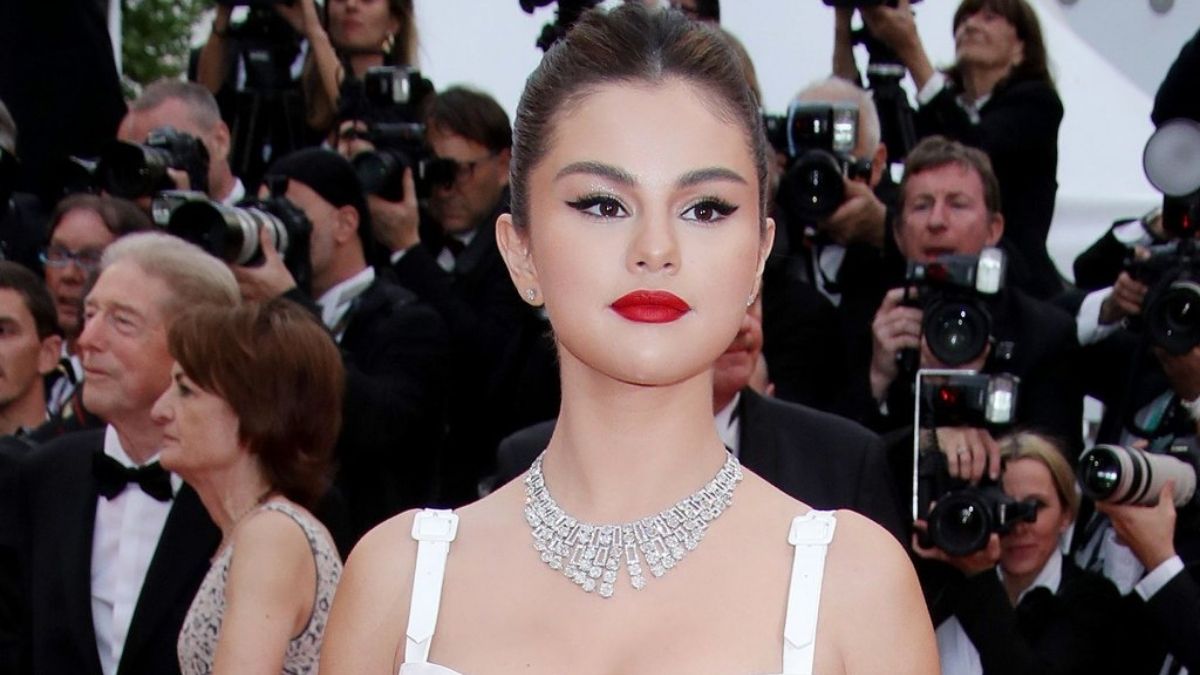 Selena Gomez : Jugée sur sa consommation d’alcool, l’actrice réplique !