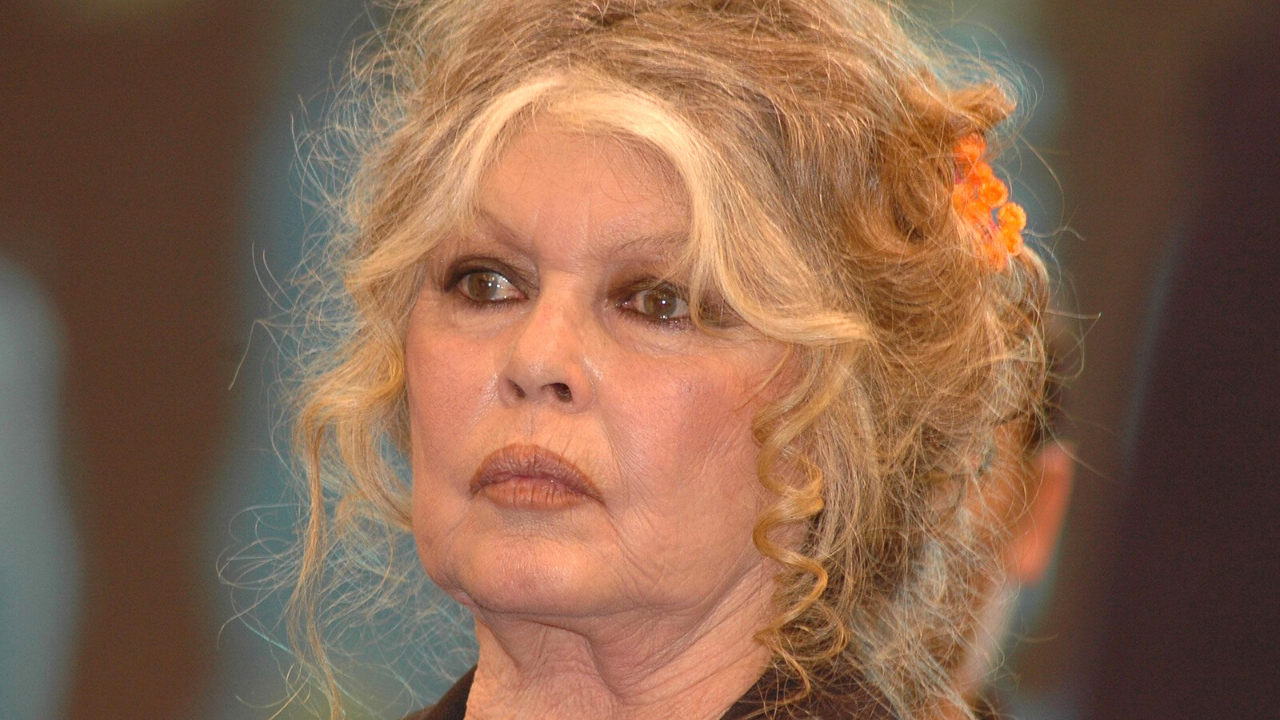 Brigitte Bardot s’indigne de la situation en Ukraine : &quot;Vous ne savez que dire &quot;Courage, Fuyons !&quot;