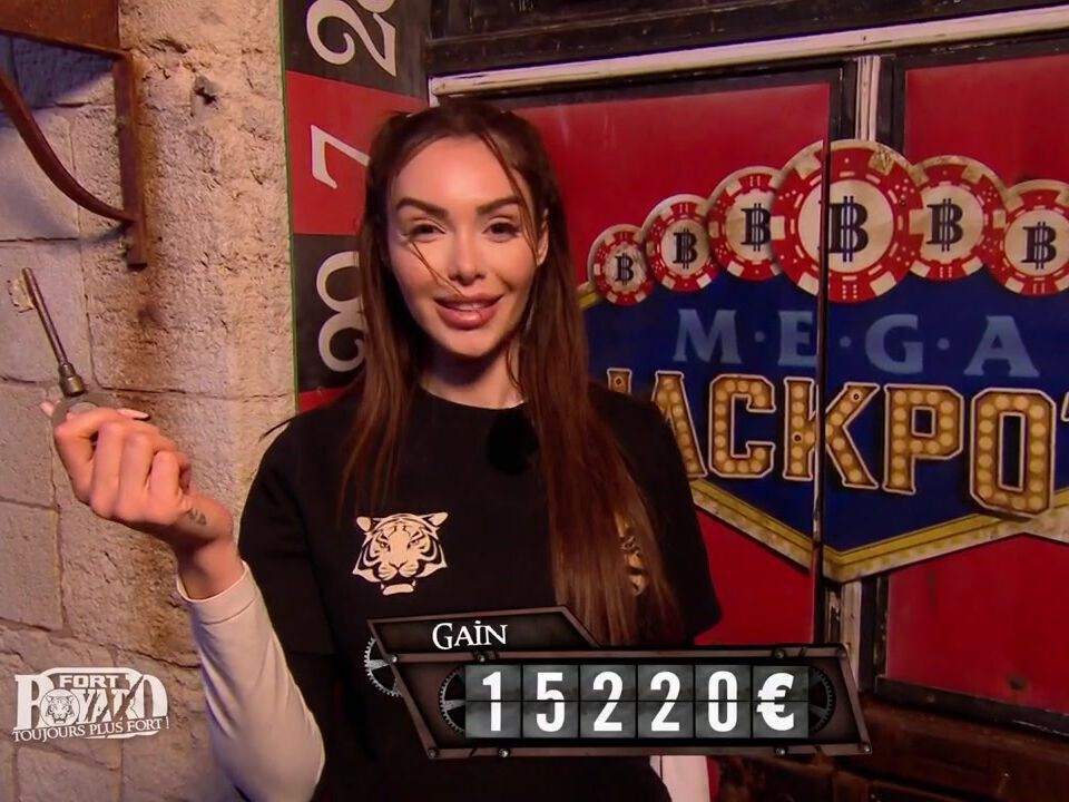  Nabilla Benattia dans Fort Boyard @France 2