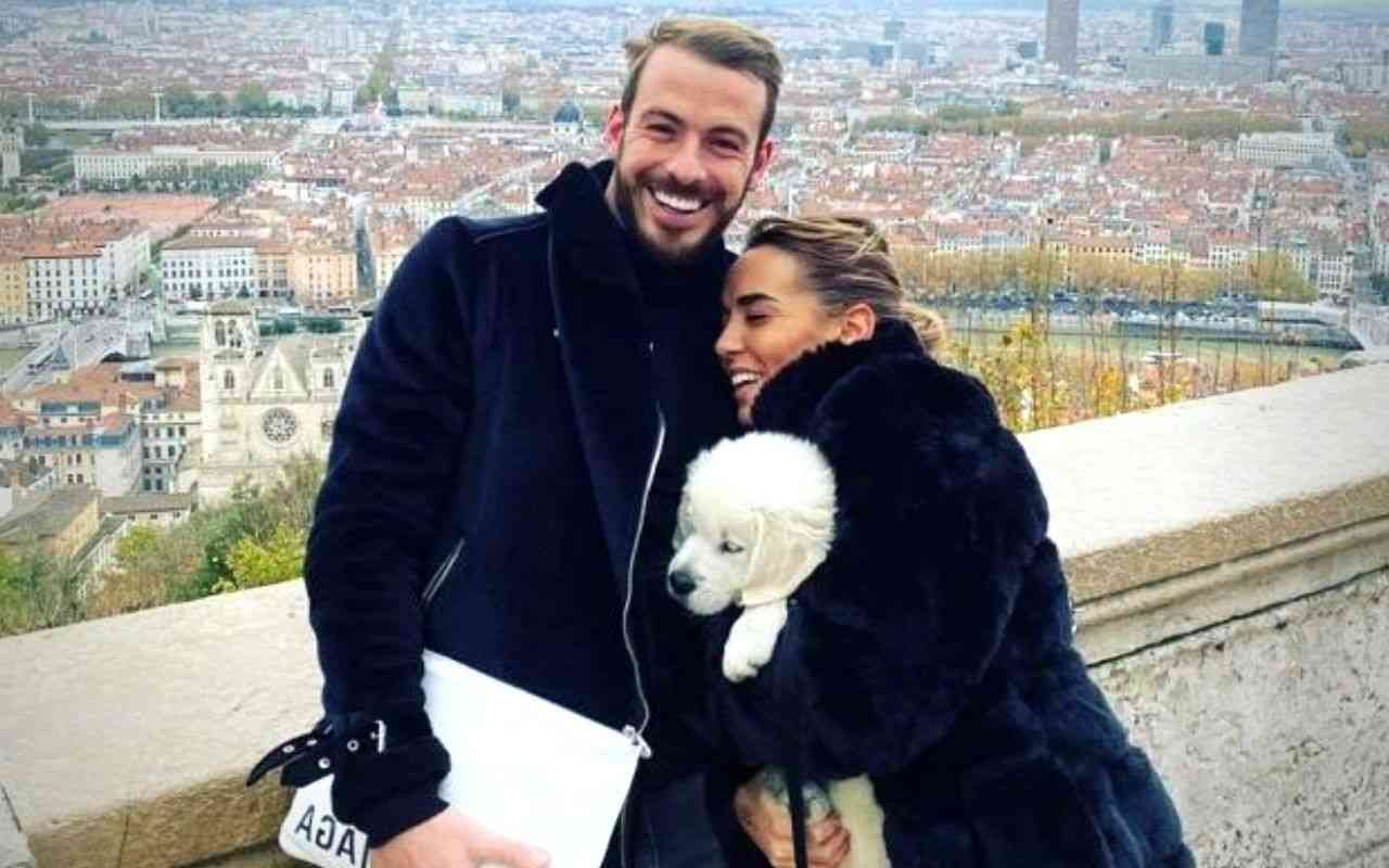 Julien Bert : Sa nouvelle chérie sosie de son ex Hilona Gos ? Cette photo fait réagir la Toile