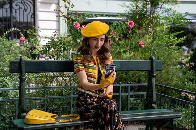  Lily Collins dans Emily in Paris / @Stephanie Branchu/Netflix