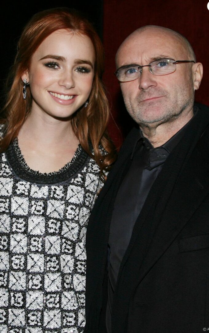  Lily et son père Phil Collins