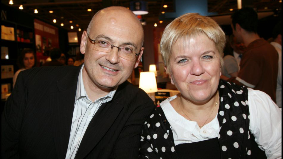  Mimie Mathy et son mari Benoist Gérard au Salon du Livre, le 27 mars 2003, à Paris. @BestImage COADIC GUIREC