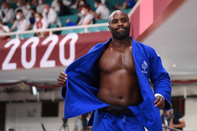  Enorme déception pour Teddy Riner : battu en quarts de finale du tournoi de judo, vendredi 30 juillet, le Français ne sera pas à Tokyo champion olympique pour la troisième fois. FRANCK FIFE / AFP