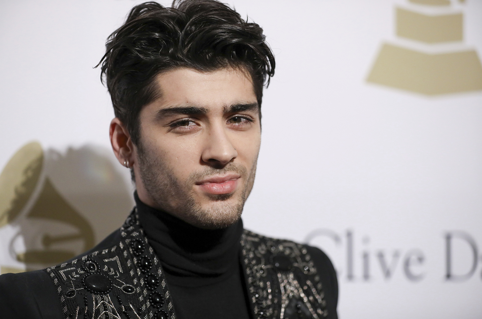 Zayn Malik célibataire : Le chanteur cherche "une femme ronde" dans un site de rencontre